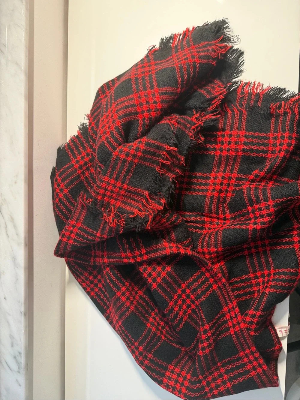 Women’s Red & Black Plaid Fringe Scarf – Cozy Oversized Winter Wrap